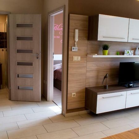 Platina Apartman Appartement Sárvár Buitenkant foto