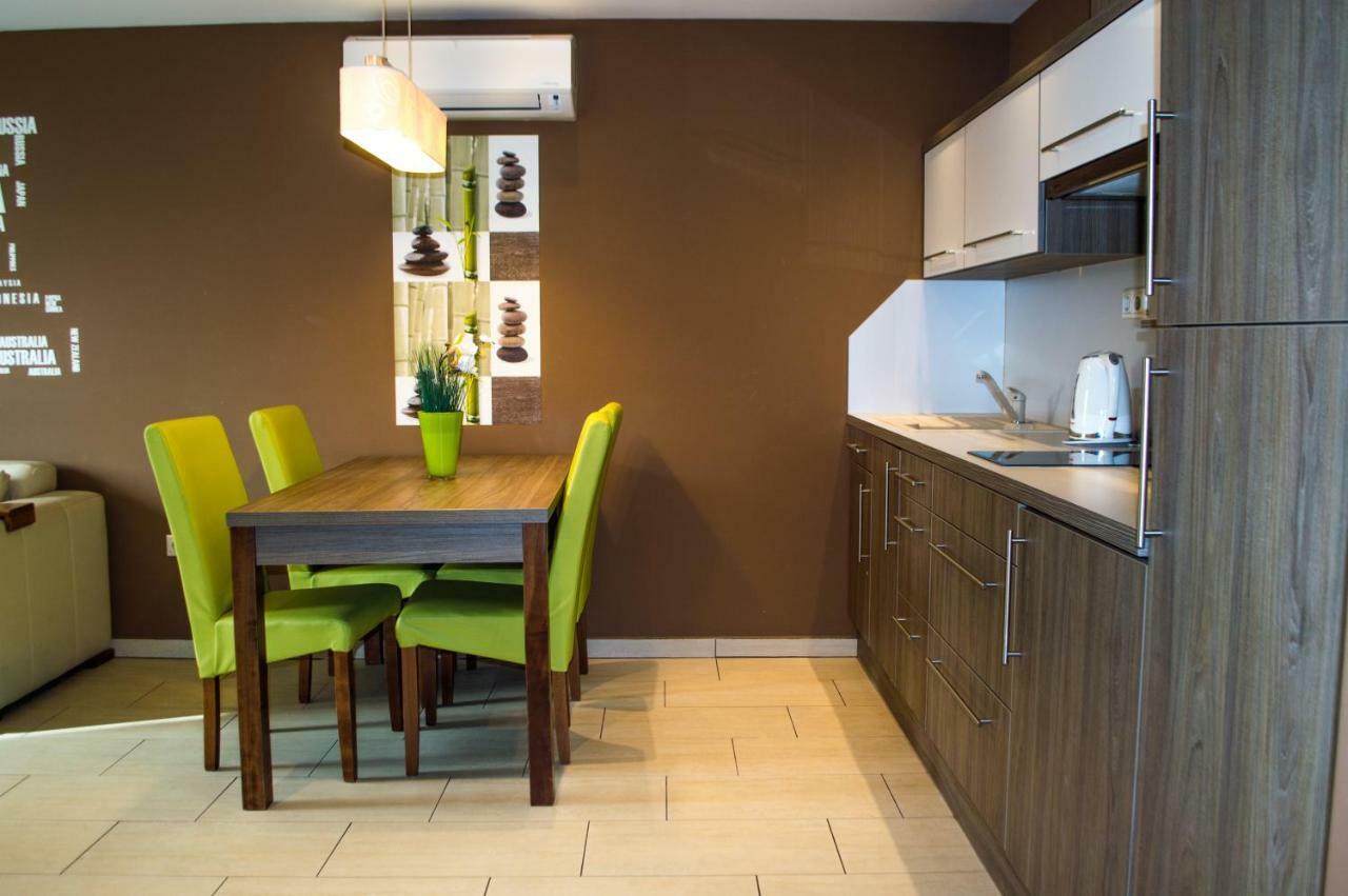 Platina Apartman Appartement Sárvár Buitenkant foto