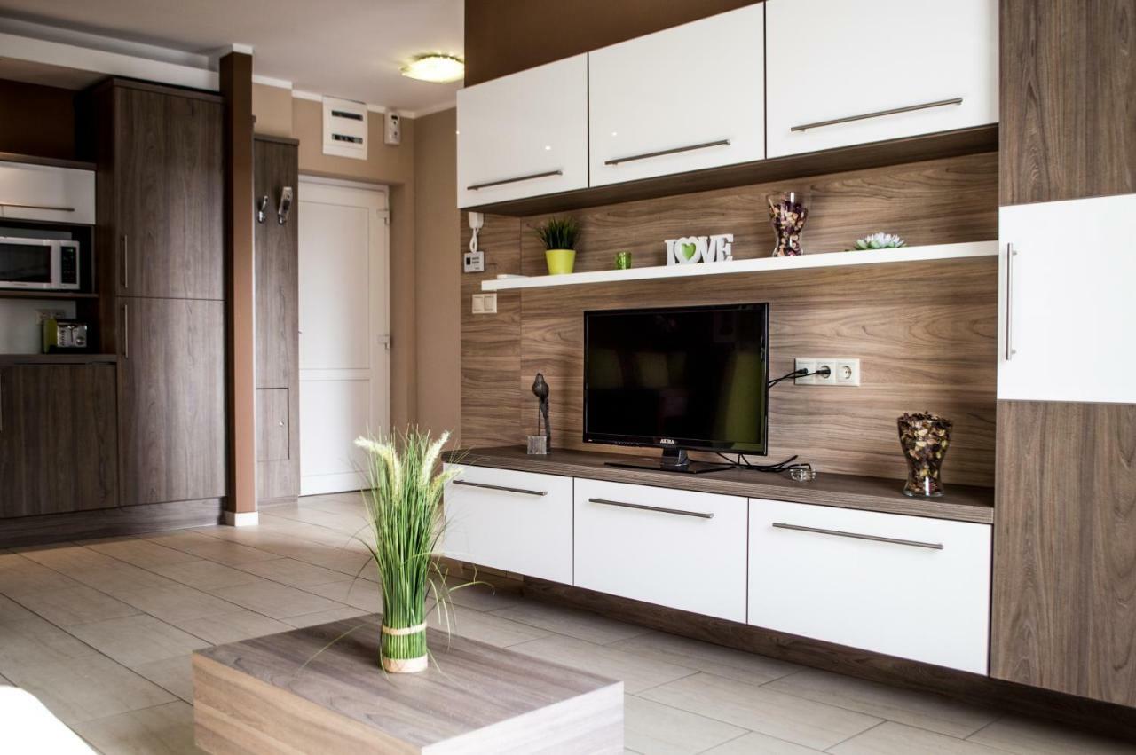 Platina Apartman Appartement Sárvár Buitenkant foto